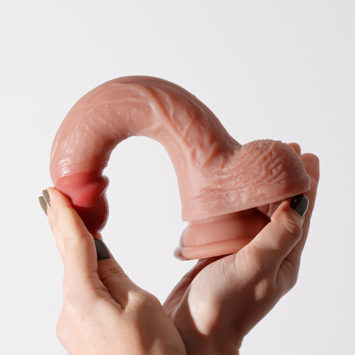 Dildo Realista Inviktus 8 22 cm | Brinca Boutique