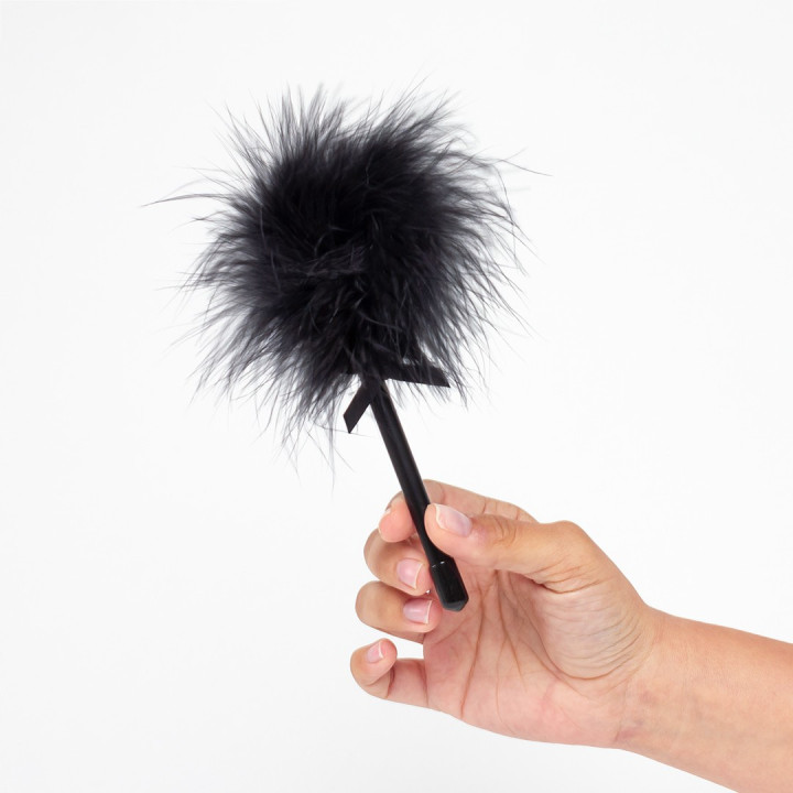 Espanador de Plumas Preto Mini | Brinca Boutique